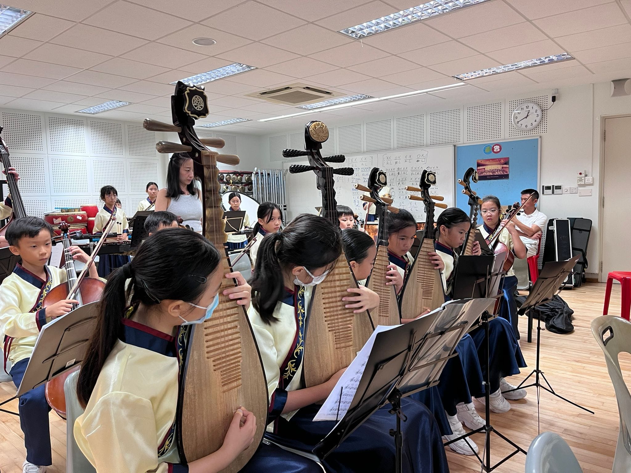 KHS CO Students rehearsing with their Pipa instruments