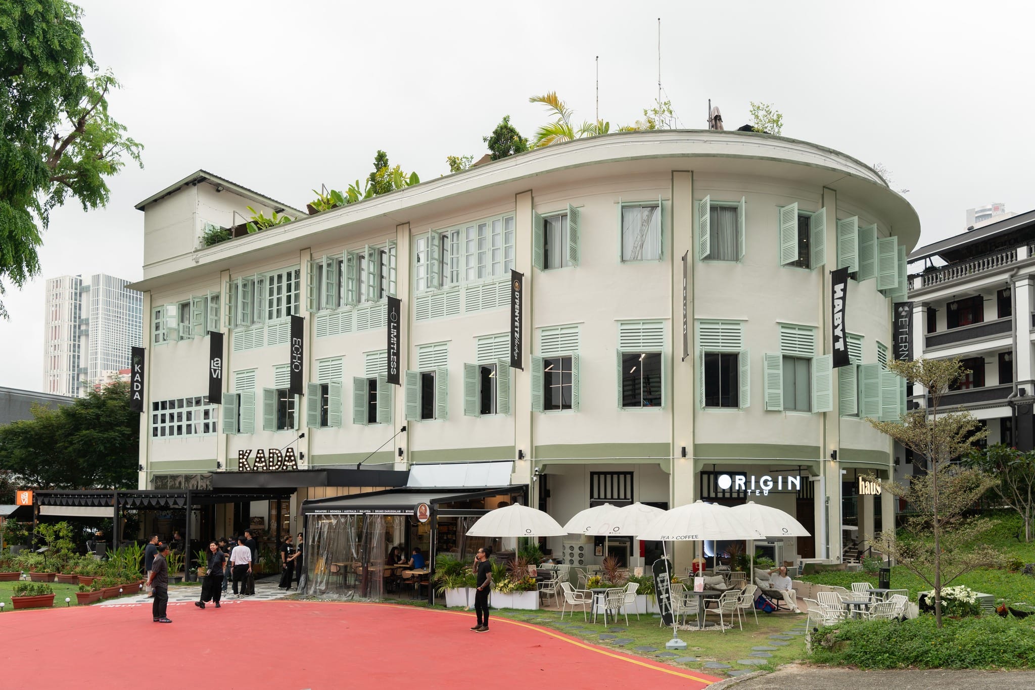The front facade of Kada