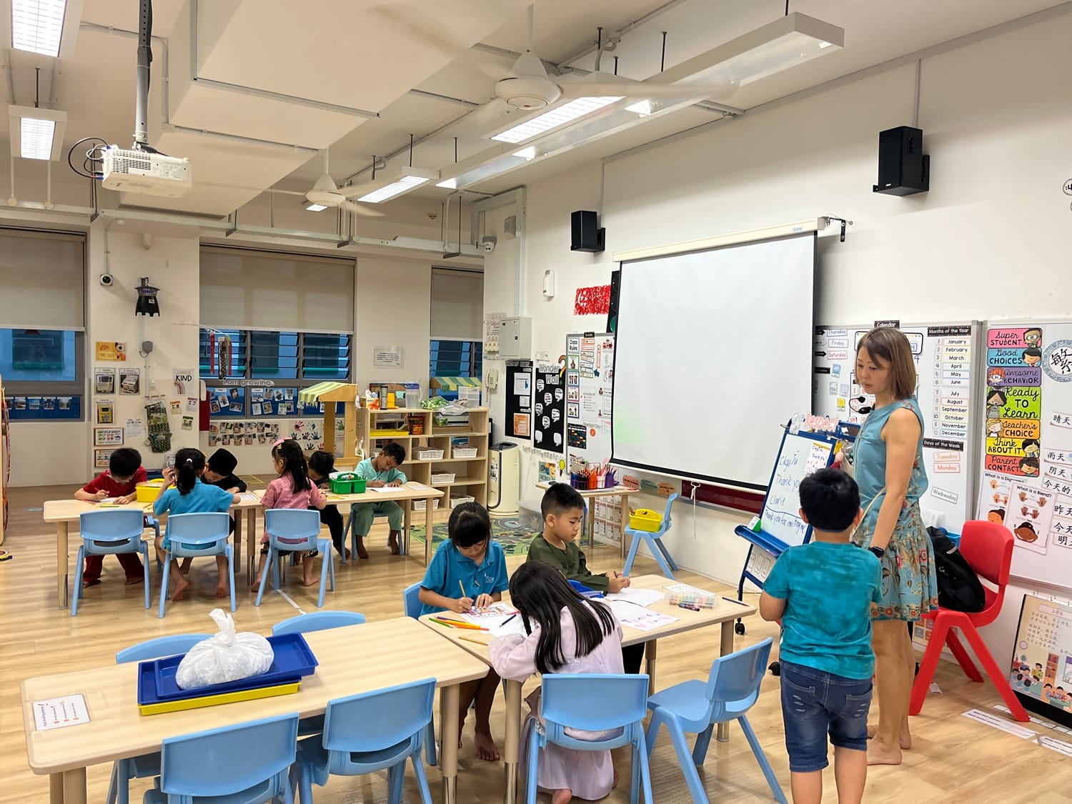 Our young learners at MK immersed themselves in the spirit of Hari Raya festivities through hands-on experiences, including crafting ketupat, guided by our parent volunteers.