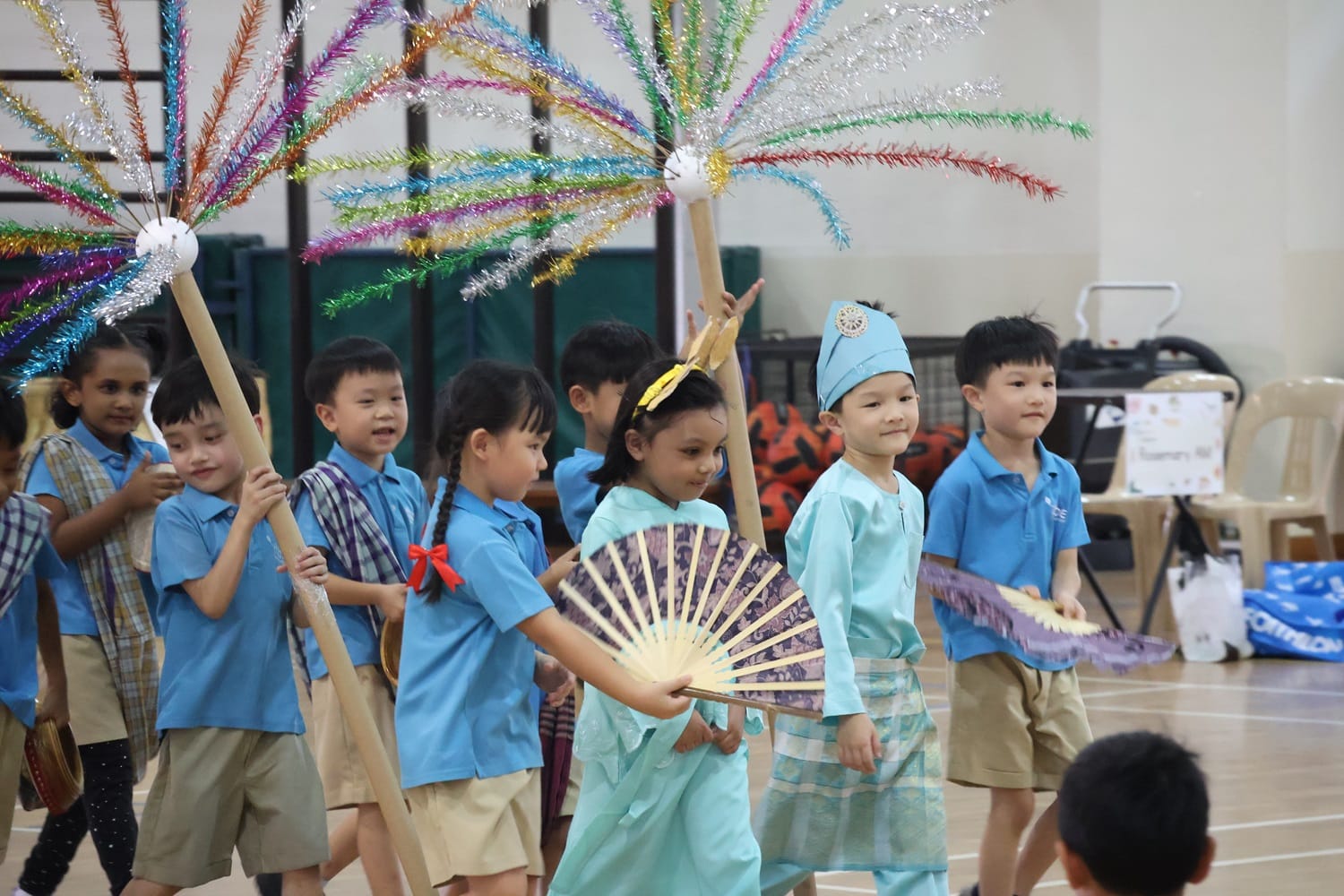 There was a lively Malay wedding performance too, complete with our bride and groom dressed in beautifully matching costumes, adding a touch of elegance and tradition to the celebration!