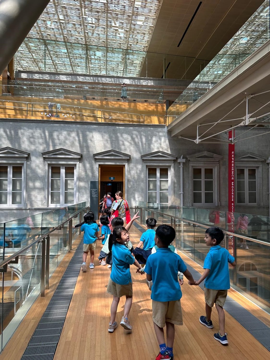 Observing the National Gallery’s structure, architecture and art works.