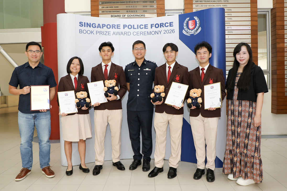 From left to right: Mr Ng Say Tiong (Deputy Principal), Karine Toh Yun Ying, Cheng Yu Bin Darius(25S7B), Superintendent of Police (SUPT) Lee Ting Wei, Jovan Lim Chen Yu (25A14), Elijah Christian Koh Zhi En (25A14), Ms Deborah How Lai Yin (Deputy Principal)