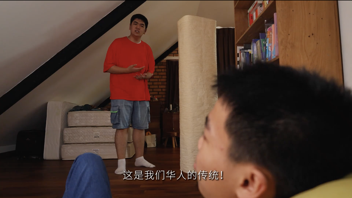 学生团队进行短片拍摄与制作过程。
