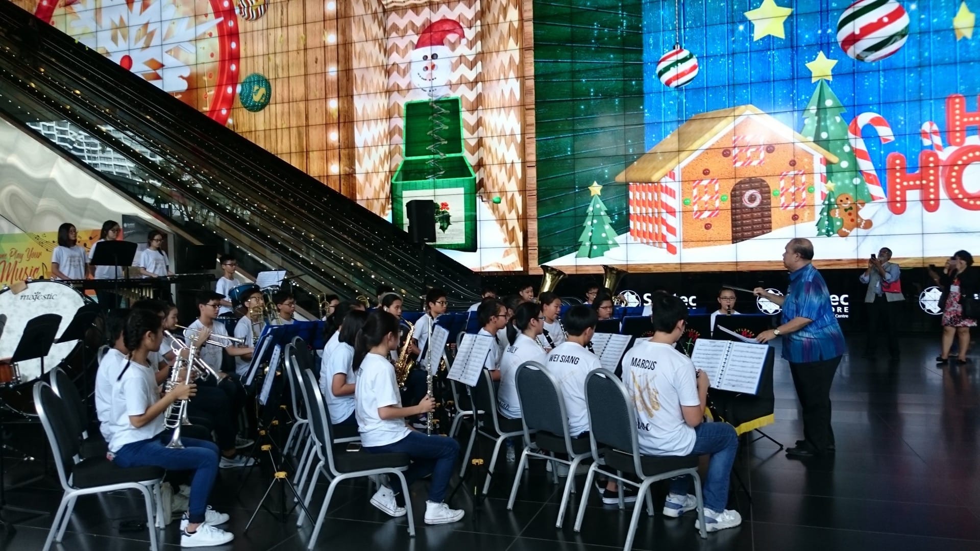 Band performance at Suntec Singapore