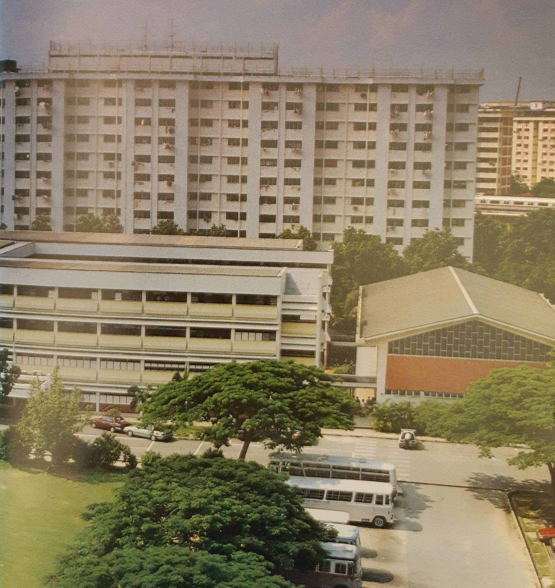 Aerial view of Clementi Town Primary School (1990).