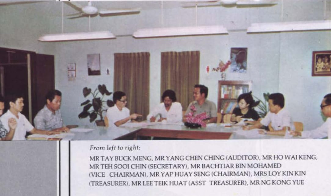 Beng Wan Primary School advisory committee in a discussion (1978).