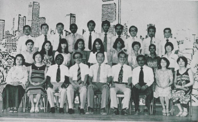 Pioneer staff (a.m.) of Merlimau Primary School (1979). Source: Merlimau Primary Official Opening magazine.