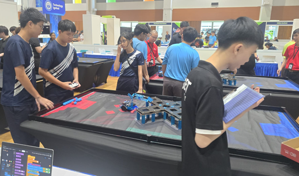 X_bots_pic_2