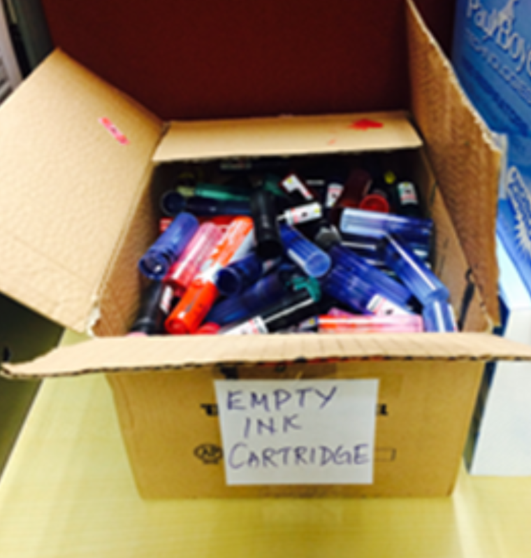 Box for collecting used ink cartridges