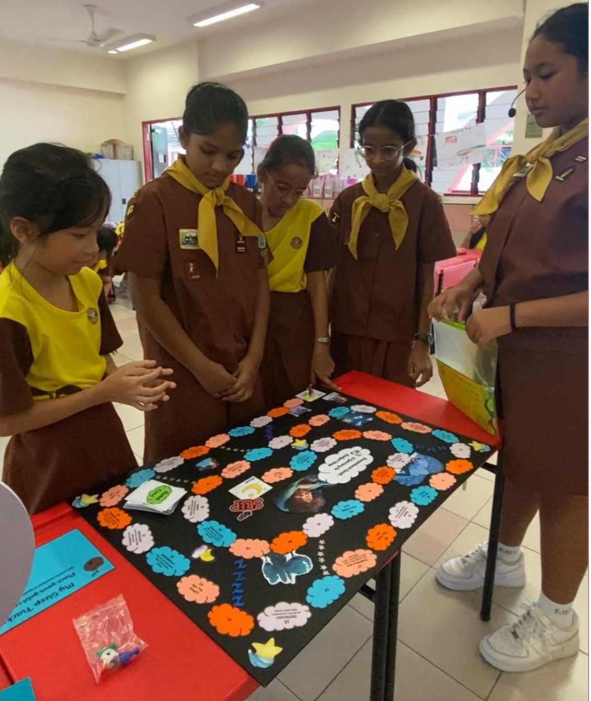 Brownies doing a presentation