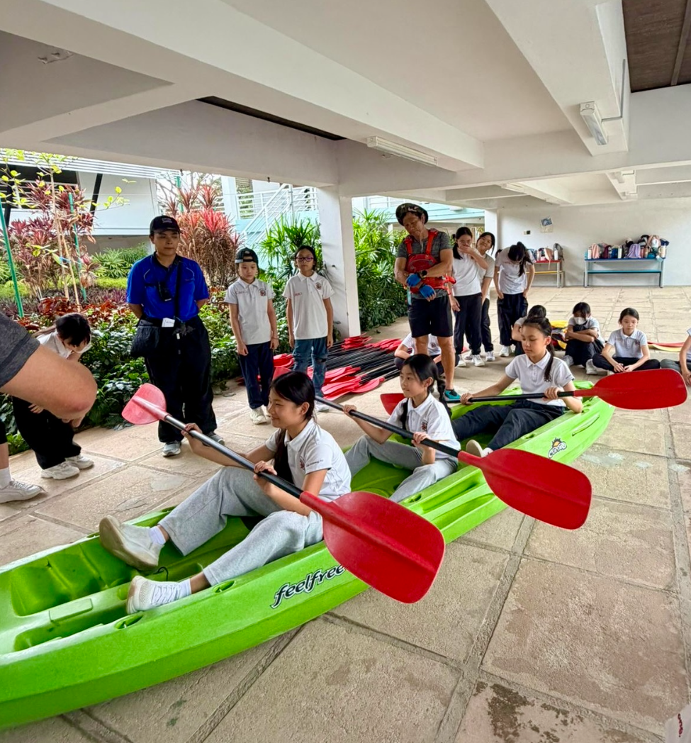 Kayak training for IJ girls