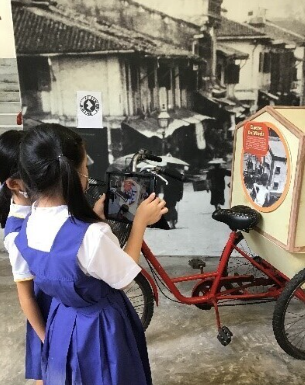Students using iPad at Heritage Centre