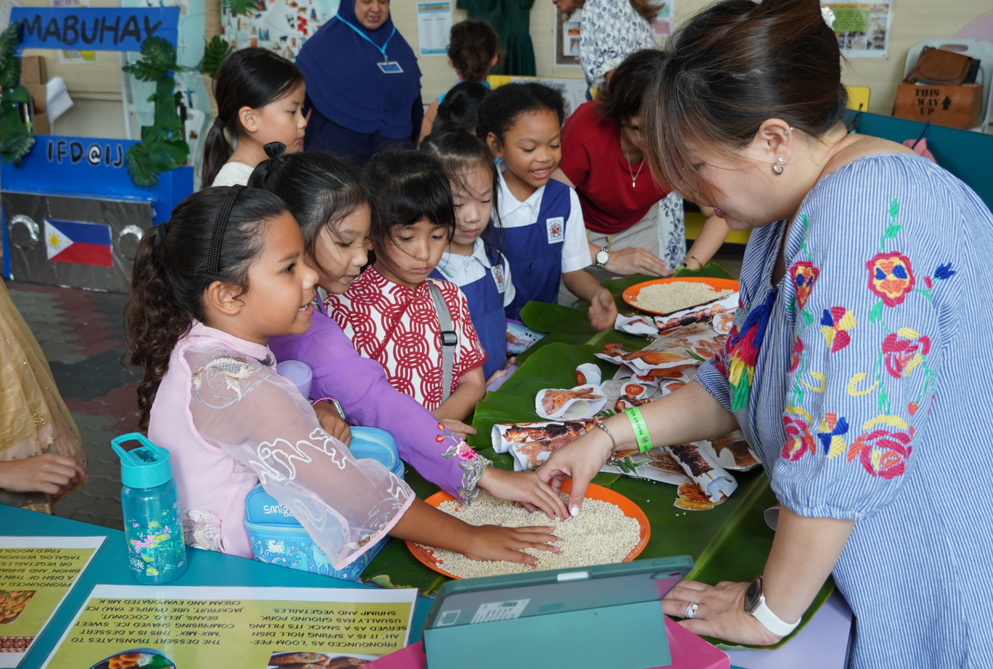 Students learning more about Philippines