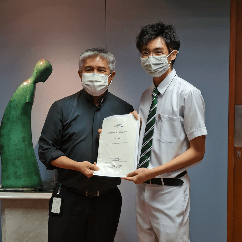 gif of Josephians receiving Certificates of participation.