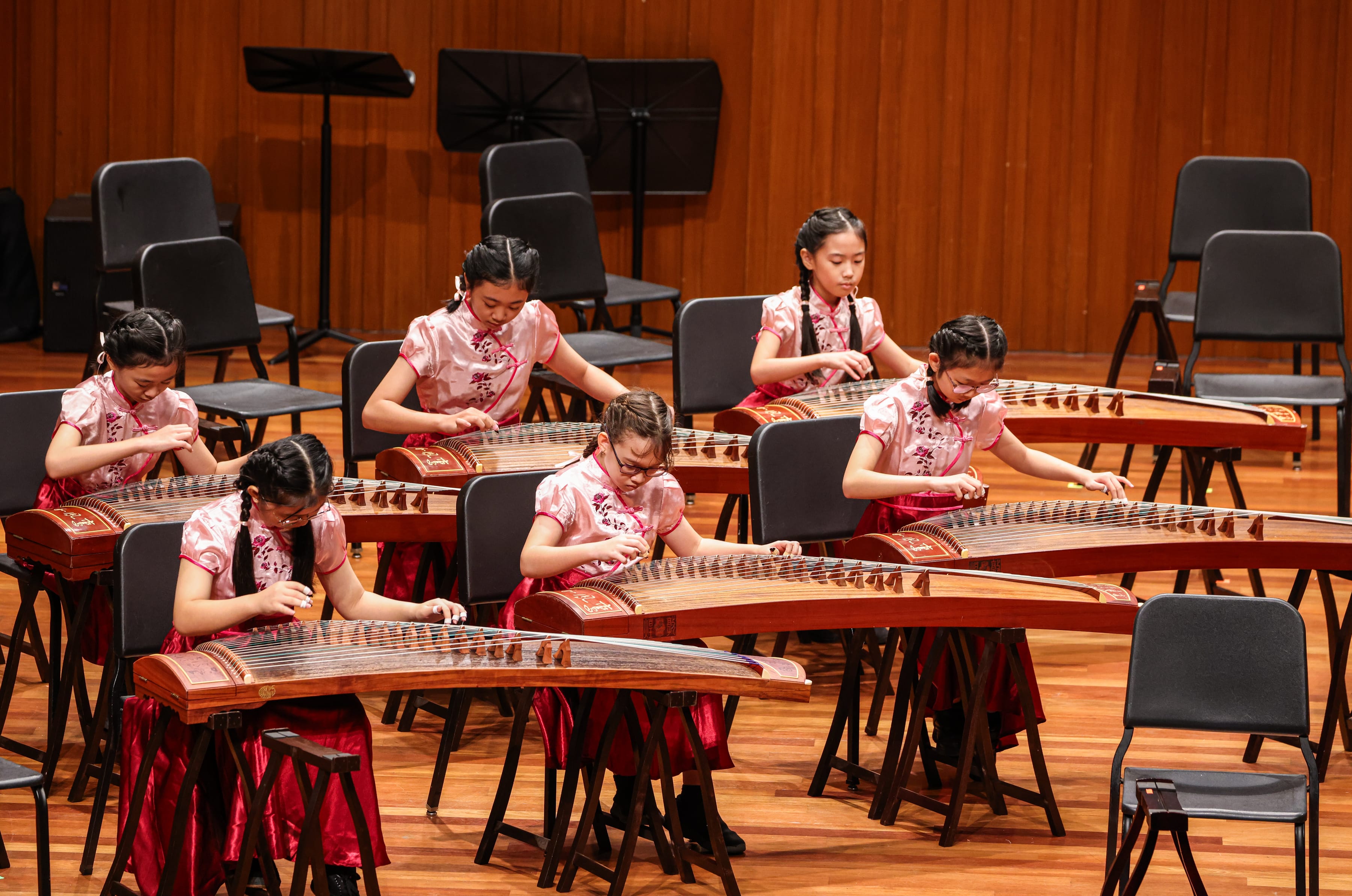 Our guzheng members performed at the 2024 Singapore Youth Festival Arts Presentation with confidence and enthusiasm.