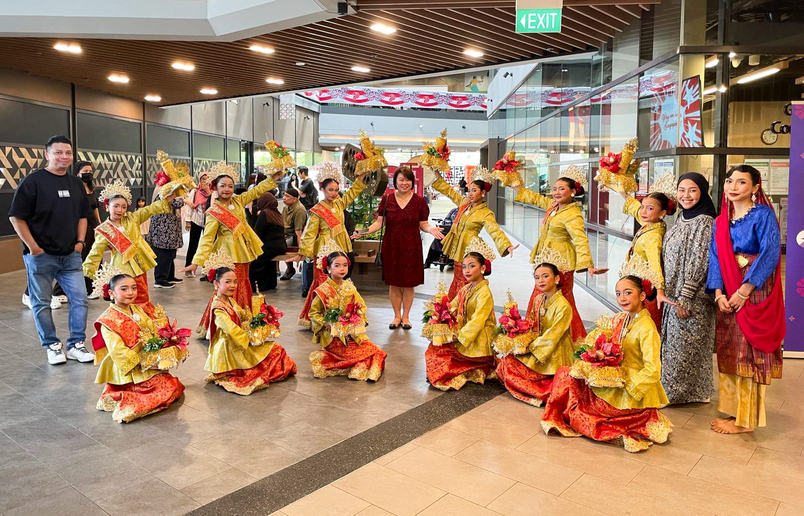 Our dancers came together for a group photo at their Wisma Geylang Serai performance, capturing a memorable moment of teamwork, friendship, and shared pride.