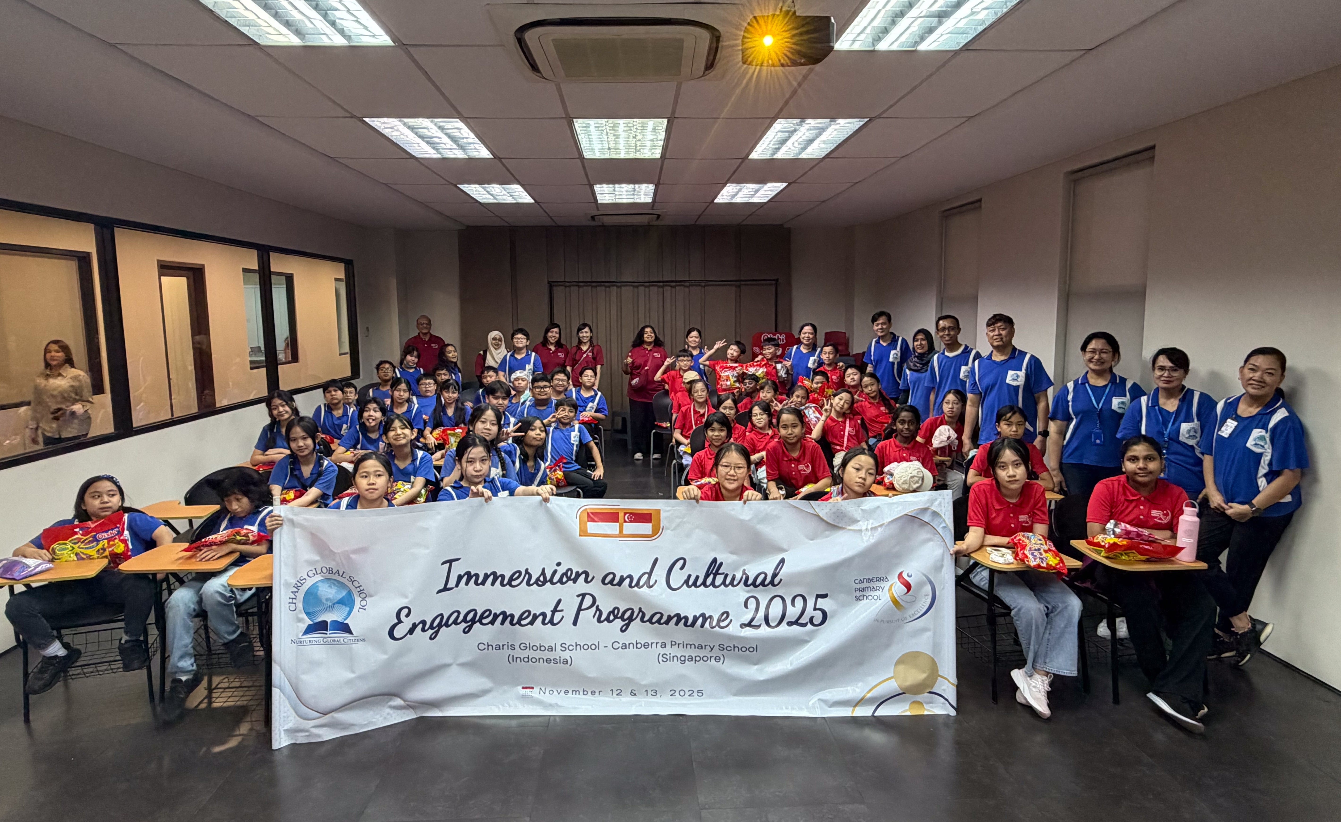 Canberra Primary School and Charis Global School students and teachers gathered during their educational visit to PT Liwayway Cikarang factory. 