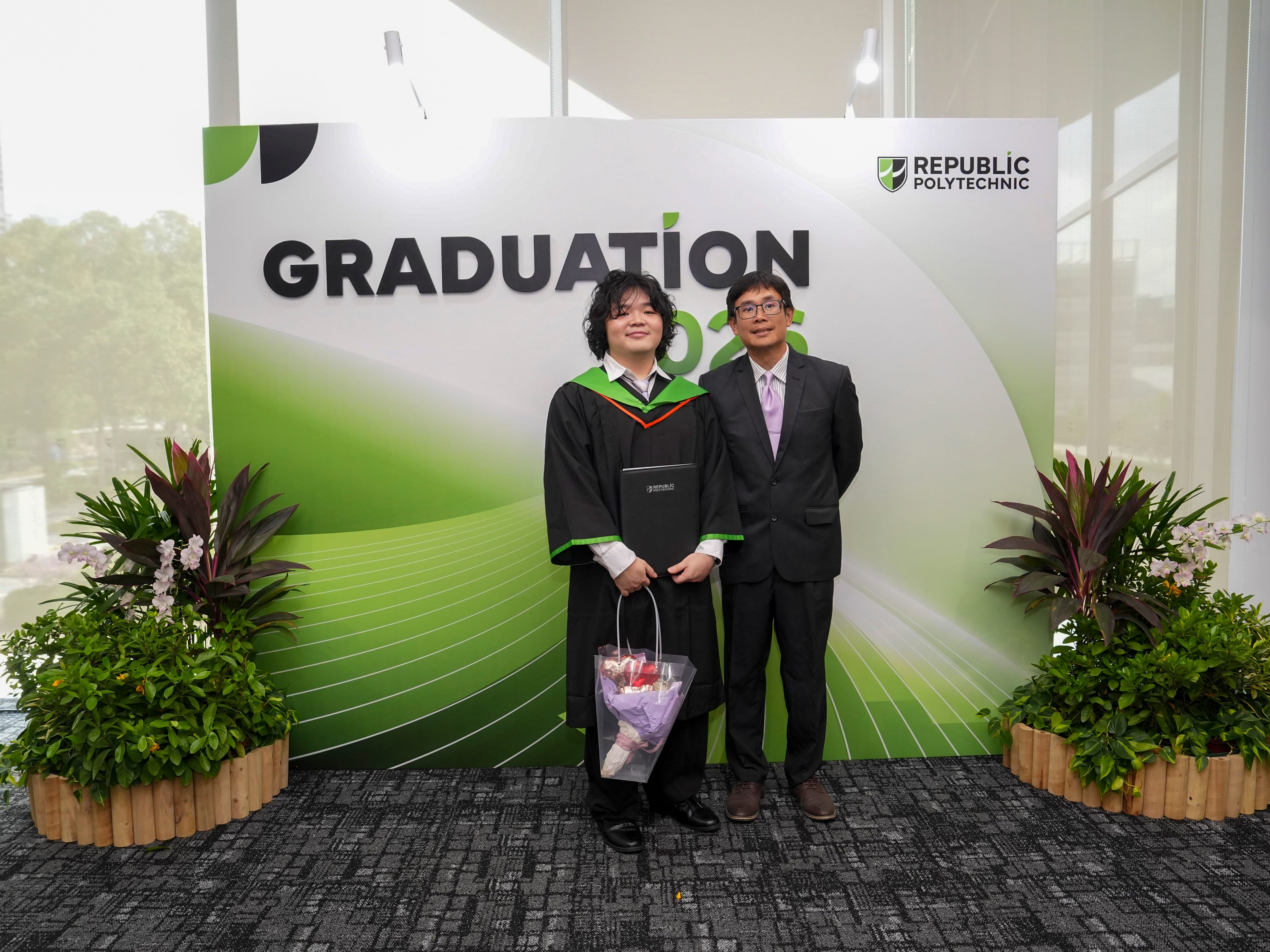Lam Han Ting with teacher Mr Koh Yong Cheng