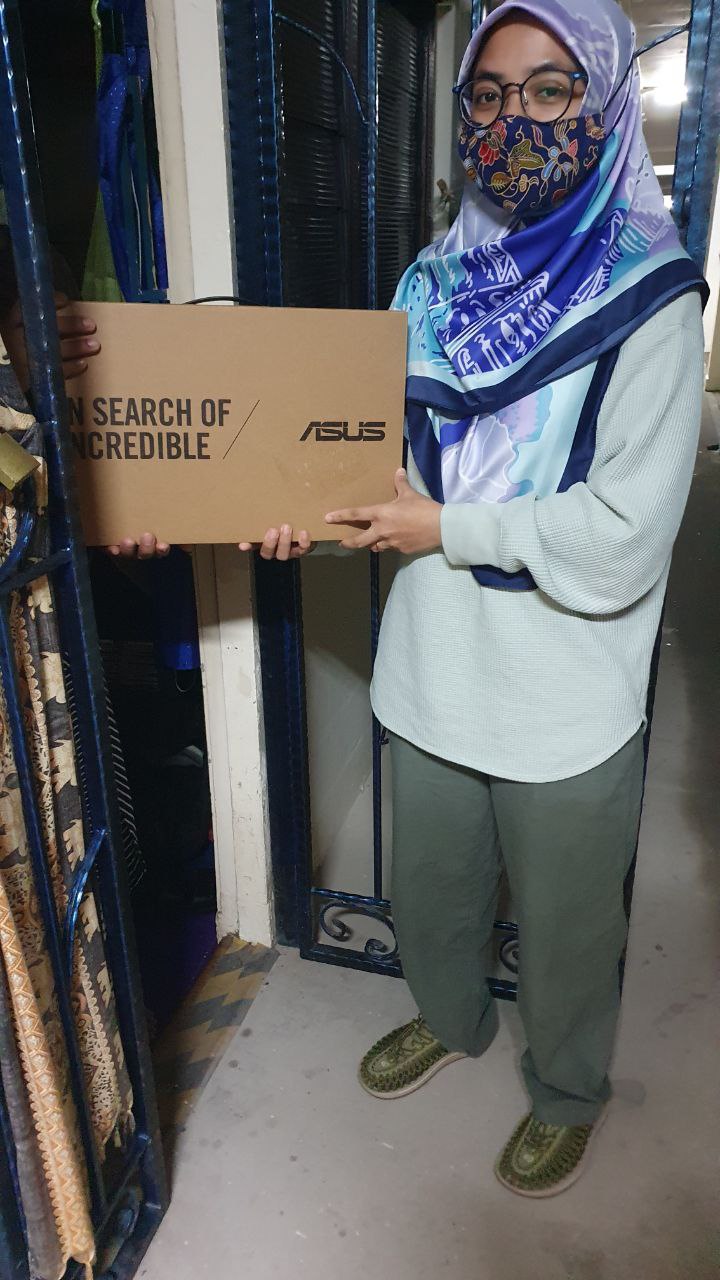 Zulayqha helping individuals as part of the Project Hills programme